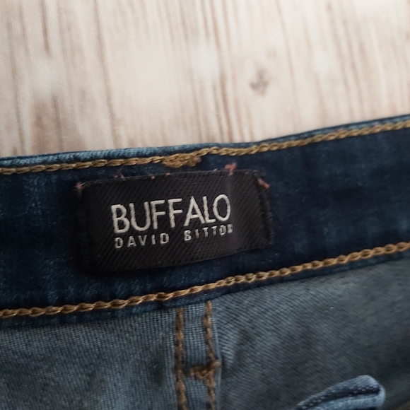 Ankle cut mid rise skinny jean - Picture 3 of 3